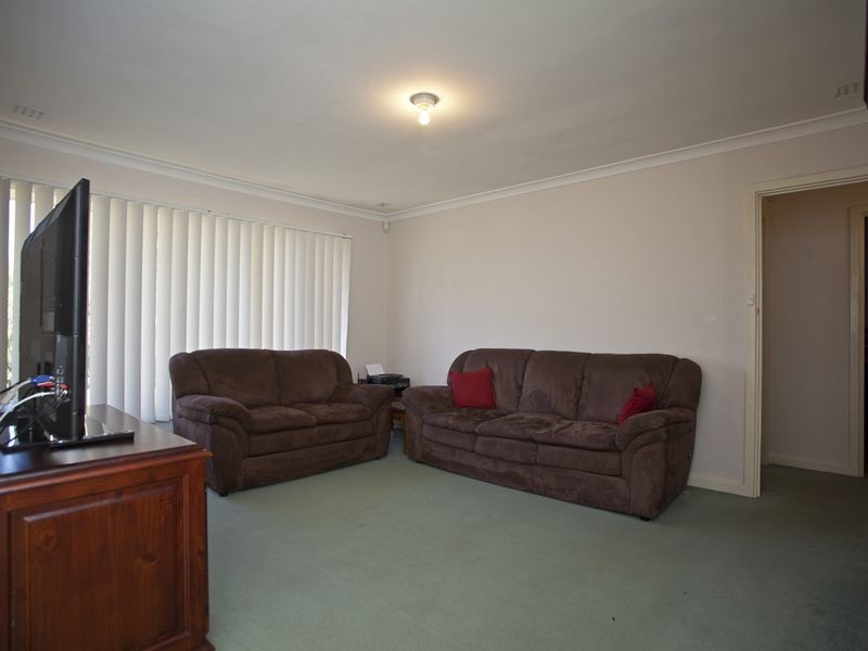 65 Amberton Avenue, Girrawheen WA 6064