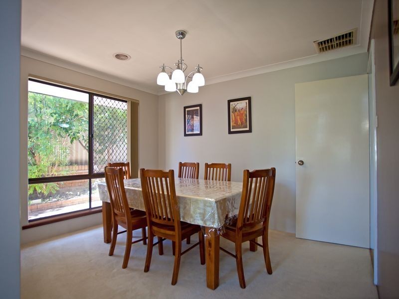 2 Crest Grove, Ballajura WA 6066