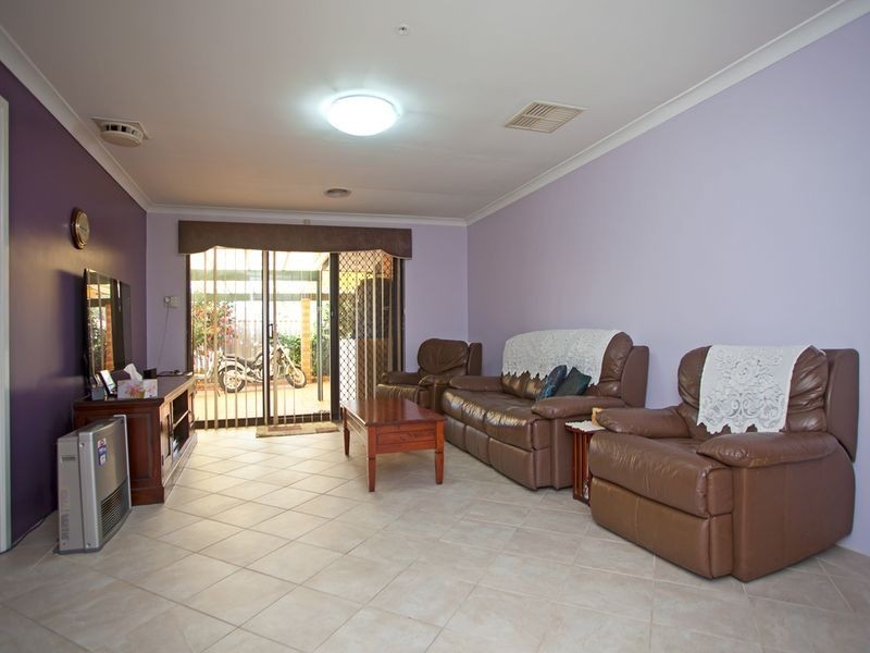 2 Crest Grove, Ballajura WA 6066