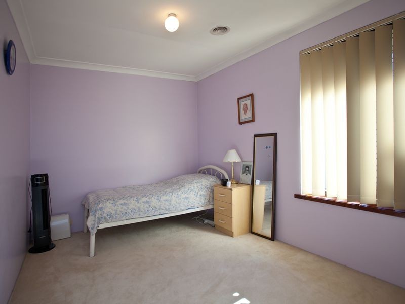 2 Crest Grove, Ballajura WA 6066