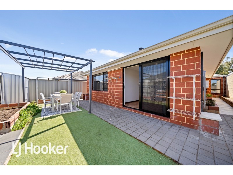 9 Harrogate Road, Wellard WA 6170