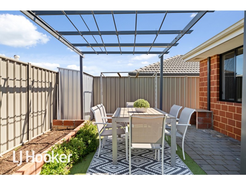 9 Harrogate Road, Wellard WA 6170