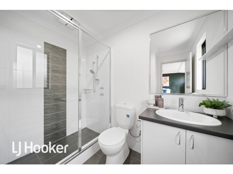 9 Harrogate Road, Wellard WA 6170