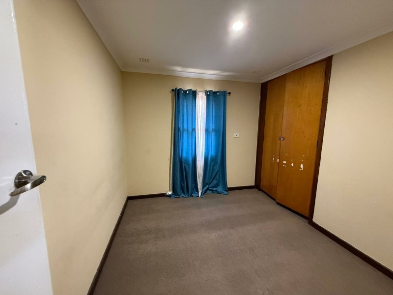 26 Mereworth Ave, Girrawheen WA 6064