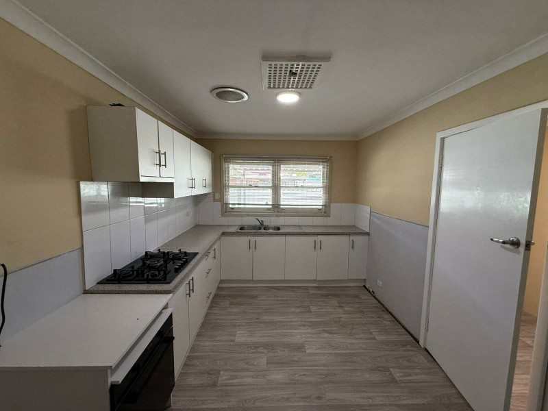 26 Mereworth Ave, Girrawheen WA 6064