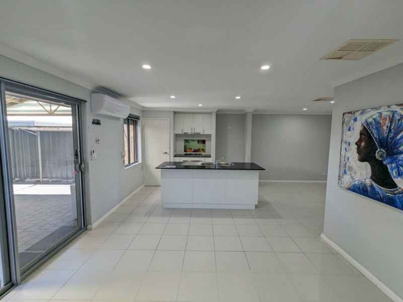 283 Grandis Blvd, Banksia Grove WA 6031