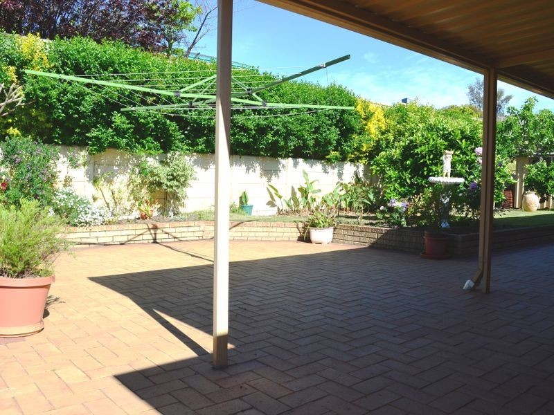 19 Bluebay Hill, Ballajura WA 6066