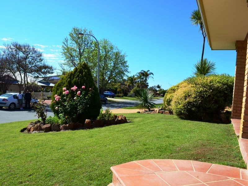 19 Bluebay Hill, Ballajura WA 6066