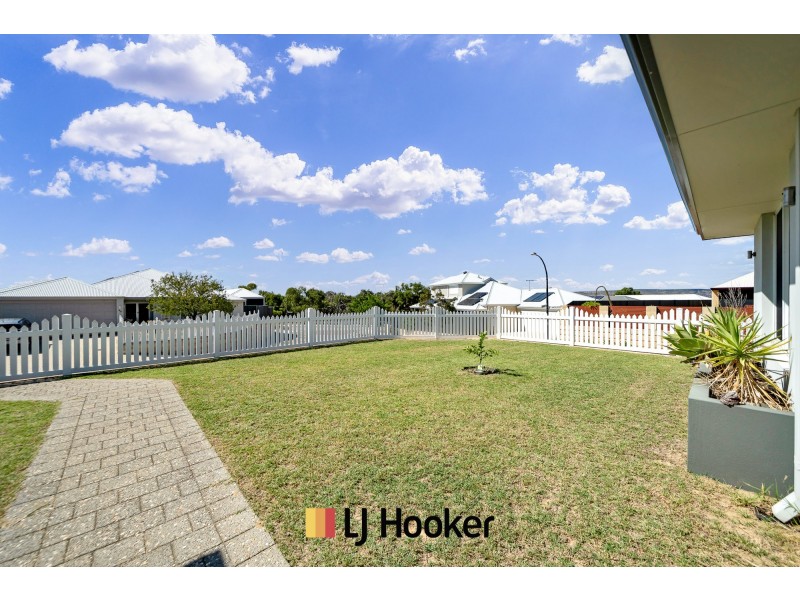 22 Monroe Cross, Aveley WA 6069