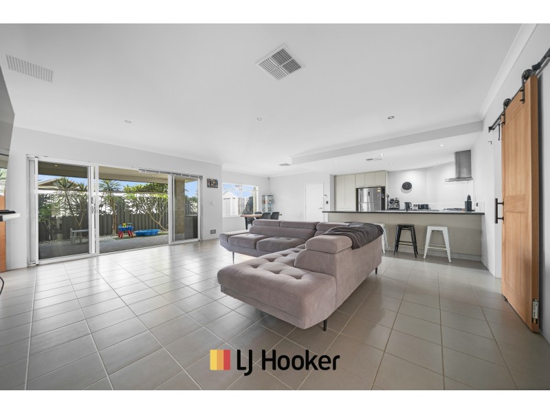 22 Monroe Cross, Aveley WA 6069