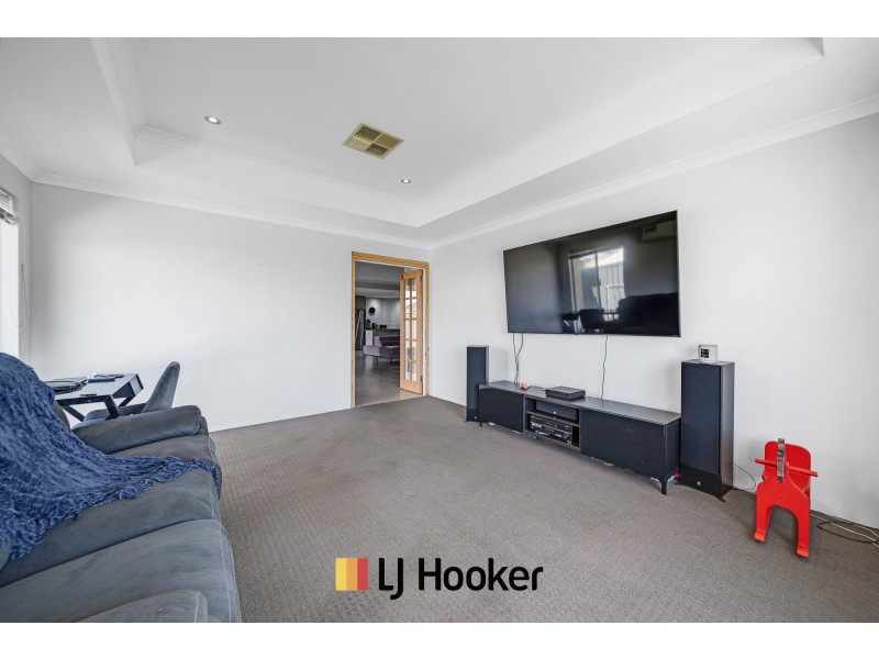 22 Monroe Cross, Aveley WA 6069