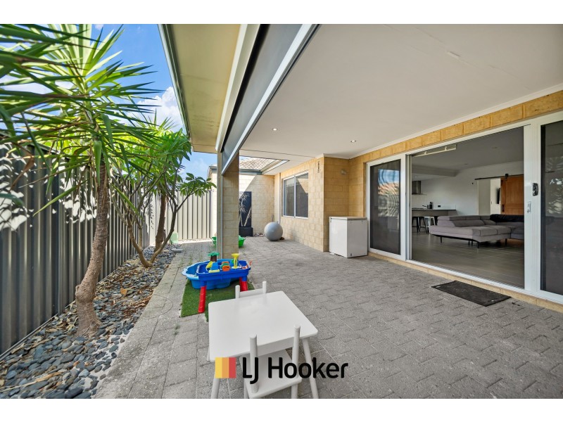 22 Monroe Cross, Aveley WA 6069