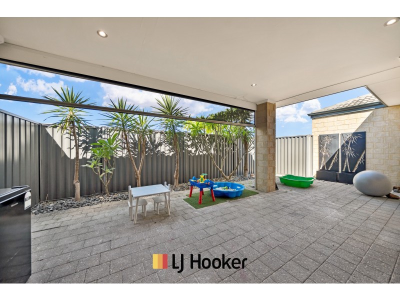 22 Monroe Cross, Aveley WA 6069