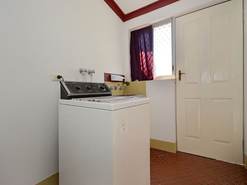 21 Montrose Avenue, Girrawheen WA 6064