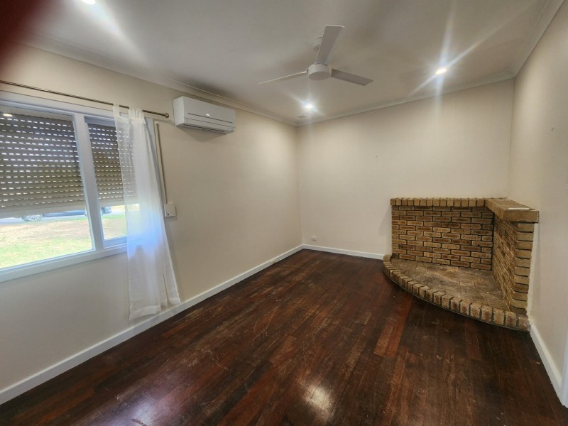 24 Manolas Way, Girrawheen WA 6064