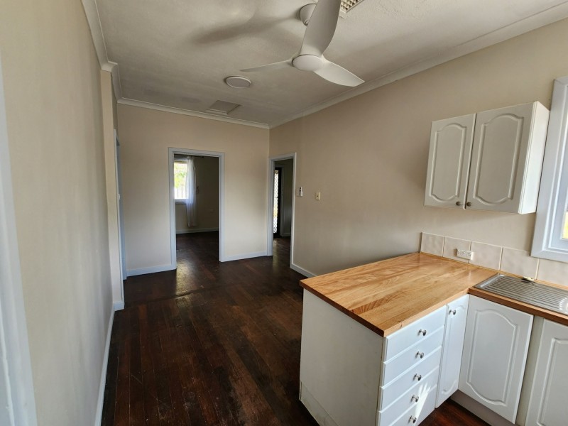 24 Manolas Way, Girrawheen WA 6064