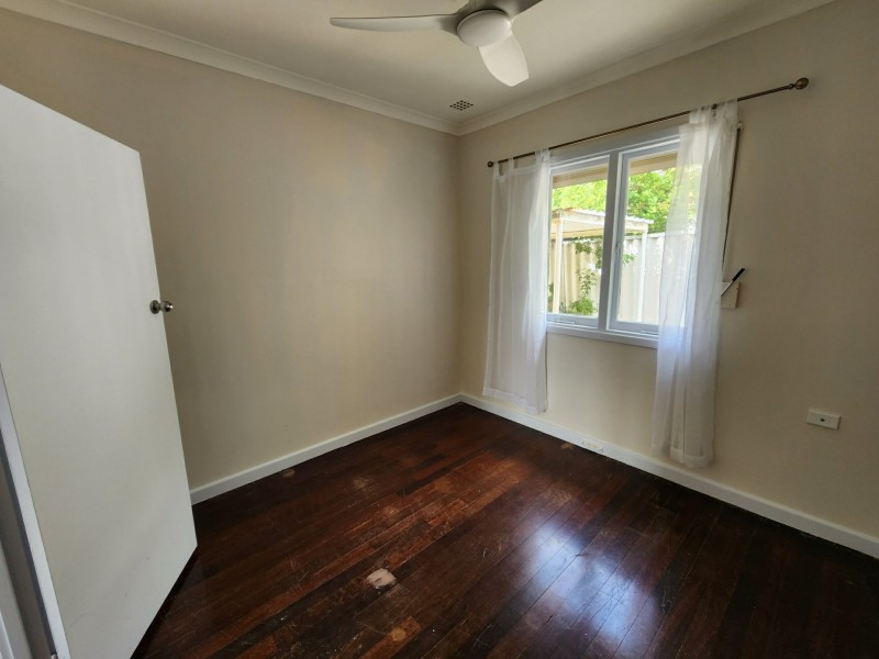 24 Manolas Way, Girrawheen WA 6064