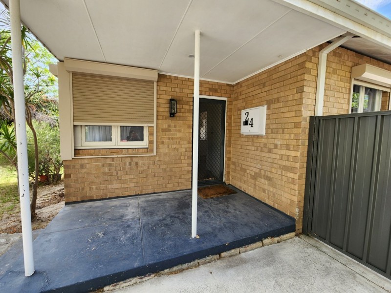 24 Manolas Way, Girrawheen WA 6064