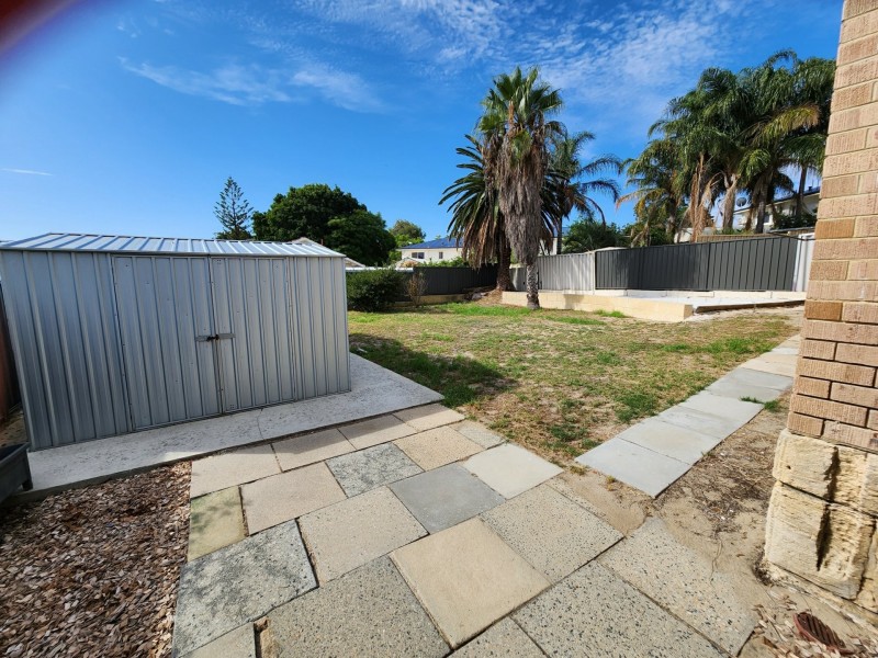 24 Manolas Way, Girrawheen WA 6064