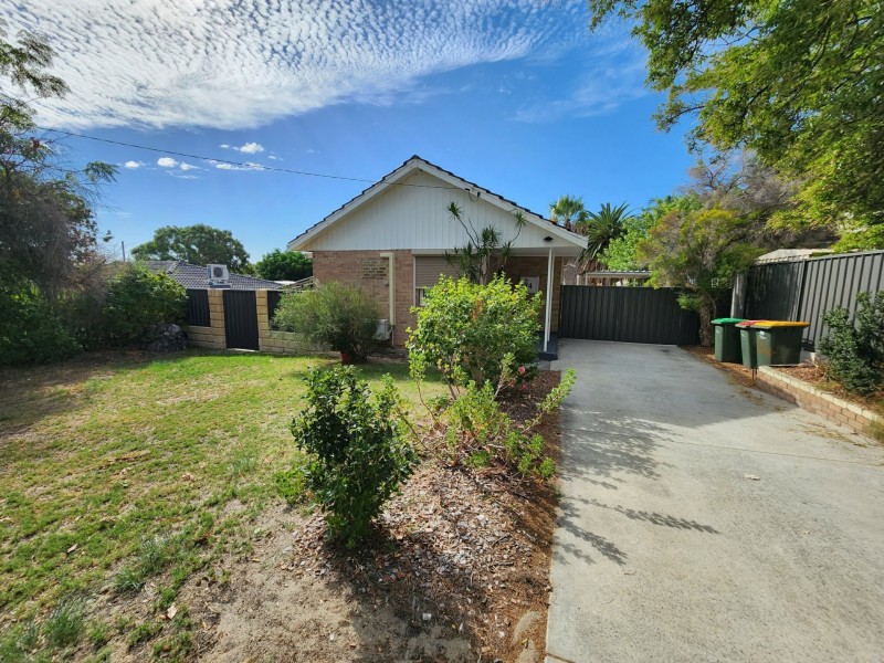 24 Manolas Way, Girrawheen WA 6064