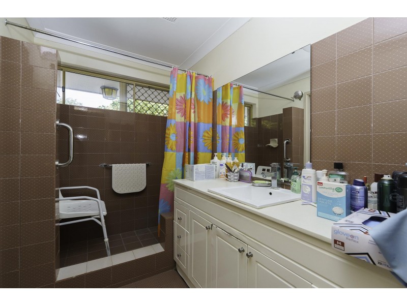 62 Corrington Circle, Nollamara WA 6061