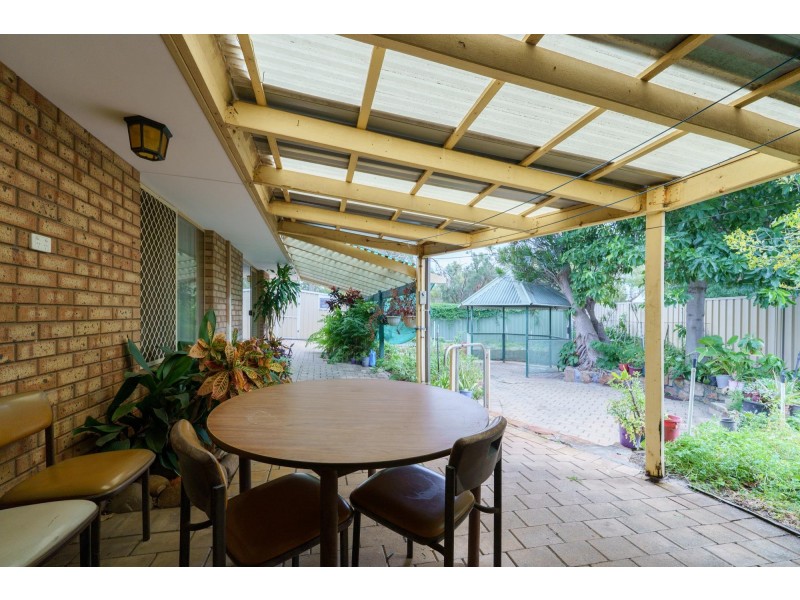 62 Corrington Circle, Nollamara WA 6061