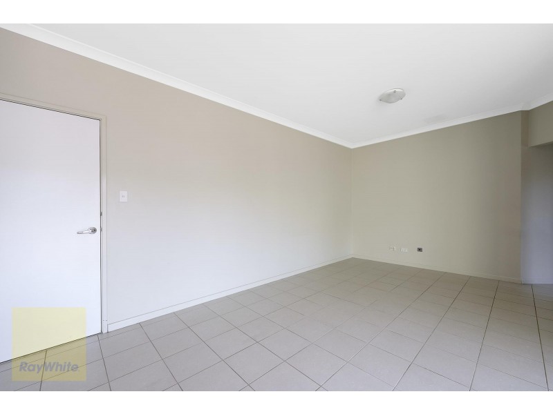 5C Findon Crescent, Westminster WA 6061