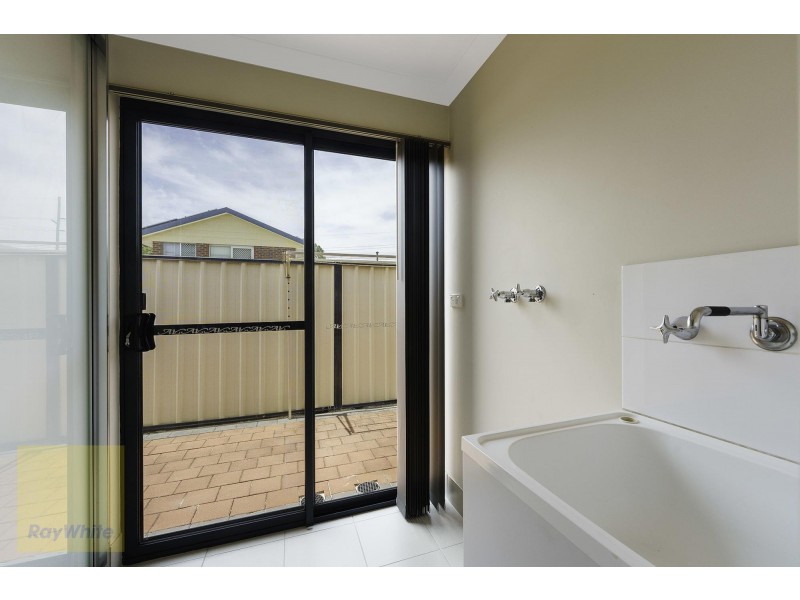 5C Findon Crescent, Westminster WA 6061