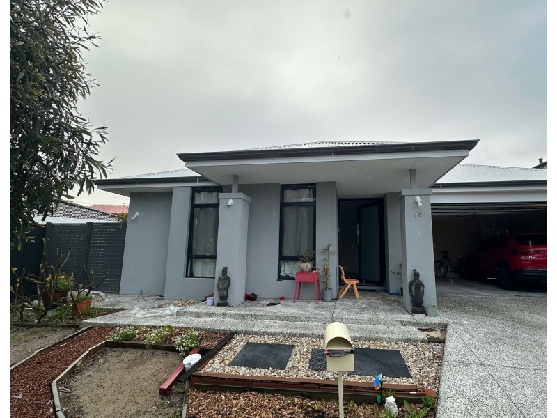 70 Agincourt Dr, Willetton WA 6155