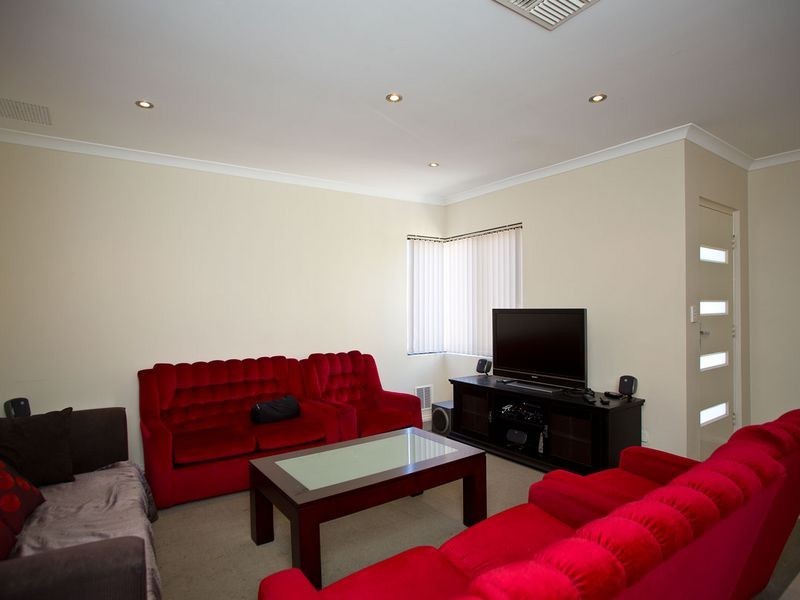 6C Melba Place, Westminster WA 6061