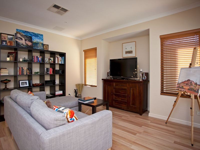 26A Medhurst Crescent, Nollamara WA 6061