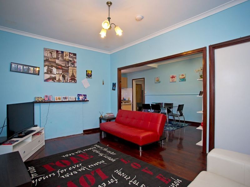 112 Ravenswood Drive, Nollamara WA 6061