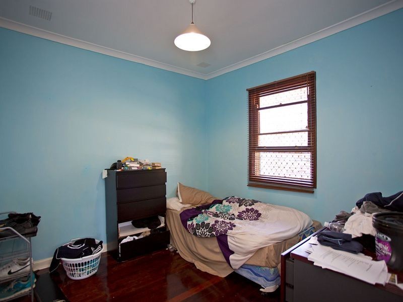 112 Ravenswood Drive, Nollamara WA 6061