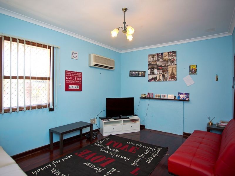 112 Ravenswood Drive, Nollamara WA 6061