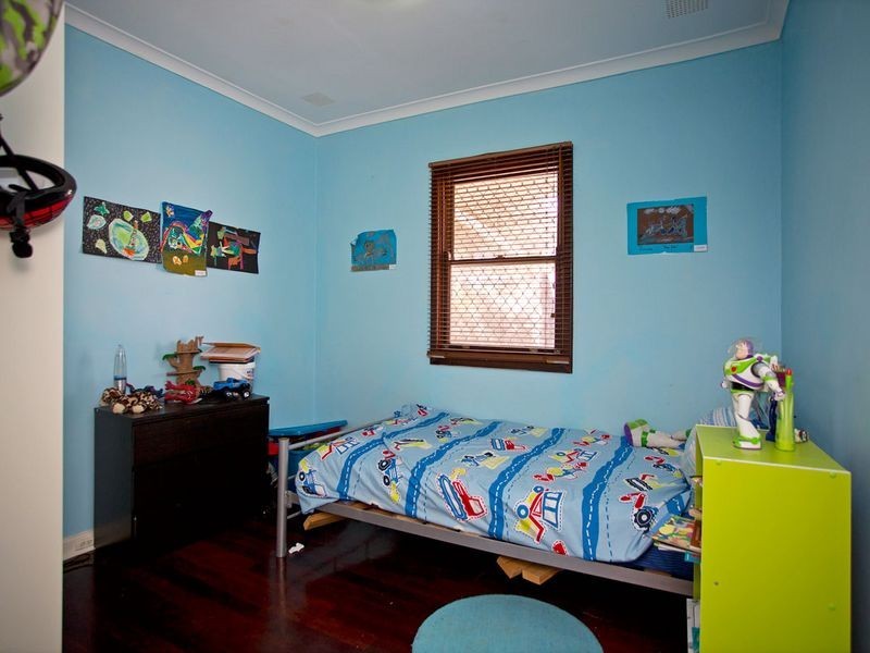 112 Ravenswood Drive, Nollamara WA 6061