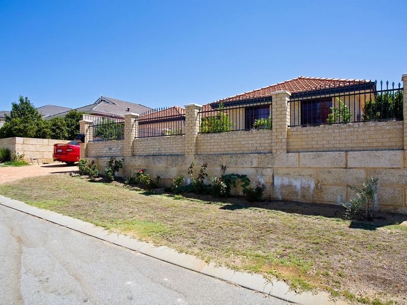 30 Firenze Loop, Landsdale WA 6065