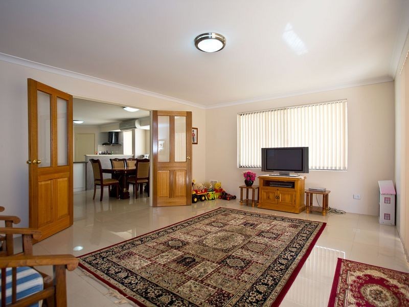 30 Firenze Loop, Landsdale WA 6065