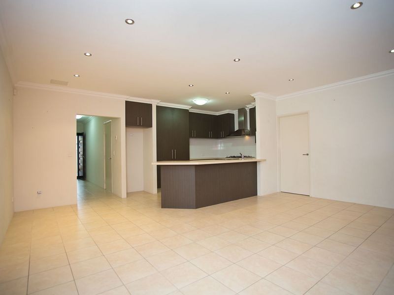 17c Loughton Way, Balga WA 6061
