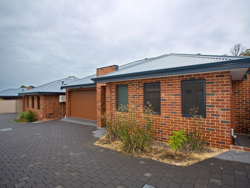 17c Loughton Way, Balga WA 6061