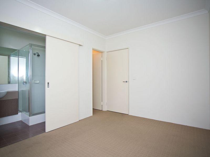 17c Loughton Way, Balga WA 6061