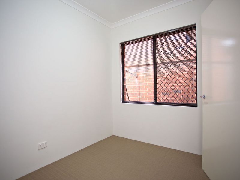 17c Loughton Way, Balga WA 6061