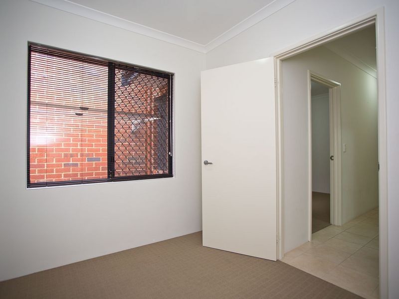 17c Loughton Way, Balga WA 6061