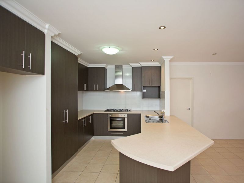 17c Loughton Way, Balga WA 6061