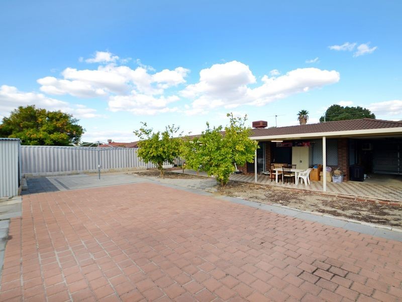 29 Gossamer Avenue, Mirrabooka WA 6061