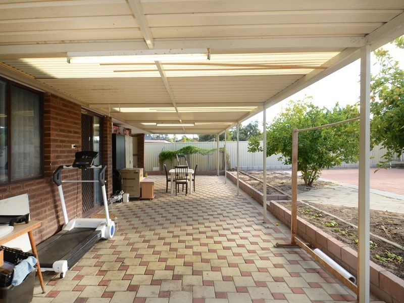 29 Gossamer Avenue, Mirrabooka WA 6061