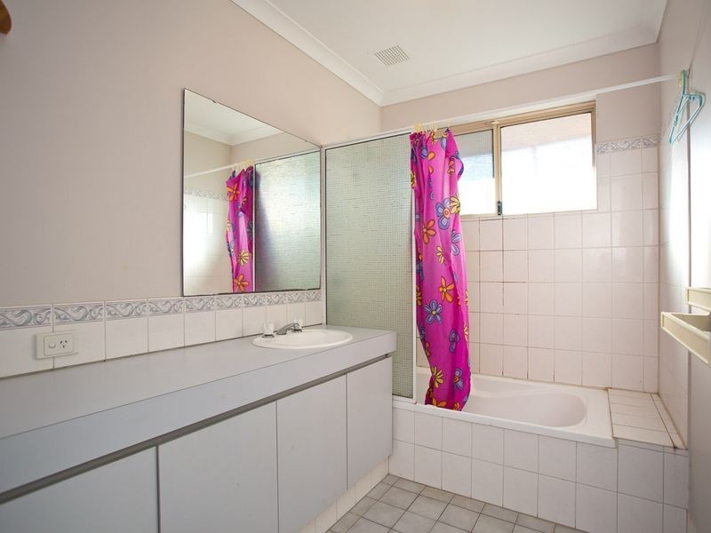 67 Picton Tce, Alexander Heights WA 6064