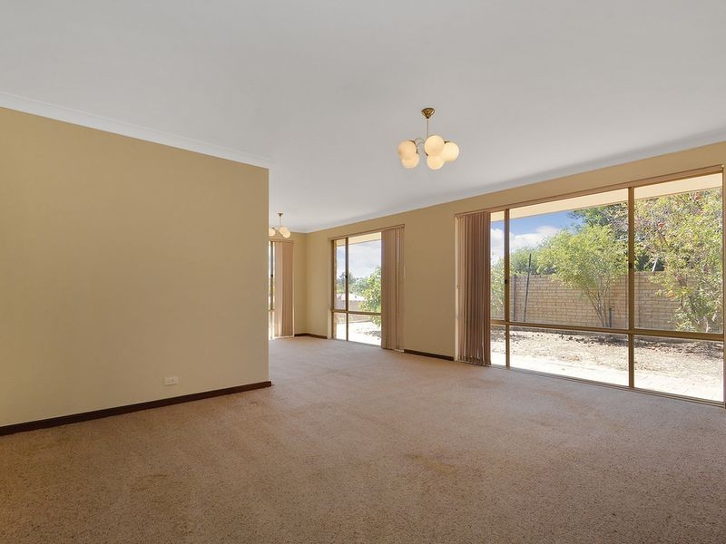 8 Canis Court, Kingsley WA 6026