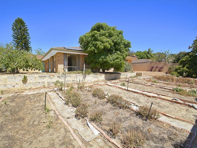 8 Canis Court, Kingsley WA 6026