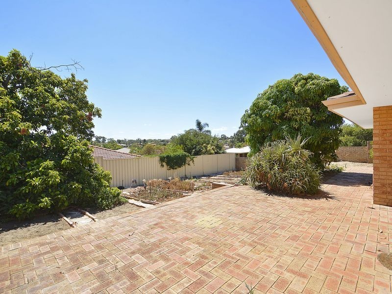 8 Canis Court, Kingsley WA 6026