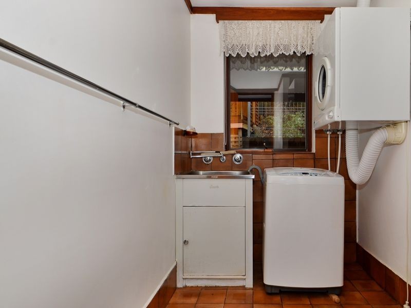 23 Hawter Road, Glen Forrest WA 6071